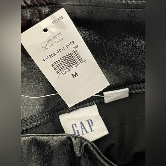 Gap True Black Faux Leather Pull On Leggings Size Medium - Picture 6 of 7